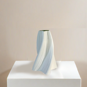 T44 A vase with white placement molding